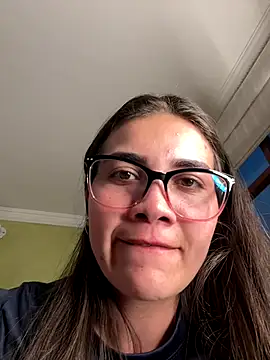 aurora divine online show from December 2025 10:41:02 PM