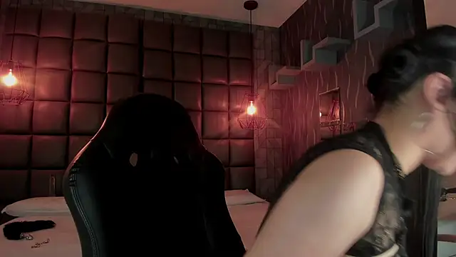 maddy walker online show from December 2024 09:40:02 PM