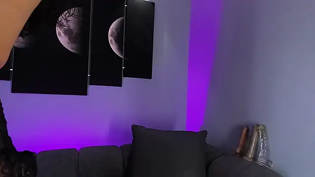 maddy walker online show from January 2025 08:32:01 PM