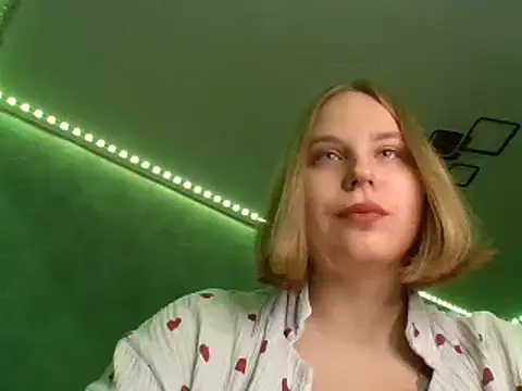 Thalia  Star online show from December 2024 04:58:02 AM