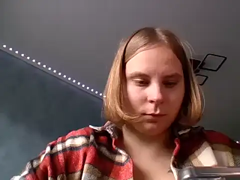 Thalia  Star online show from January 2025 12:15:02 PM