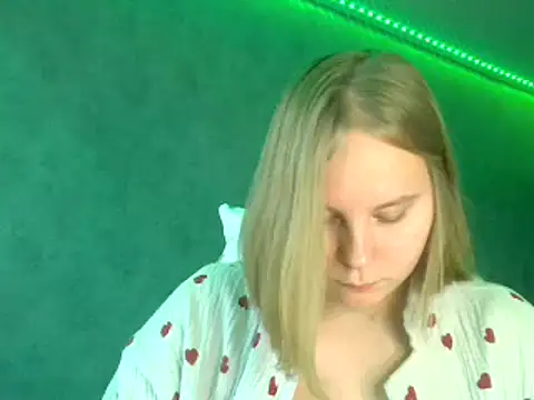 Thalia  Star online show from January 2025 12:04:02 PM