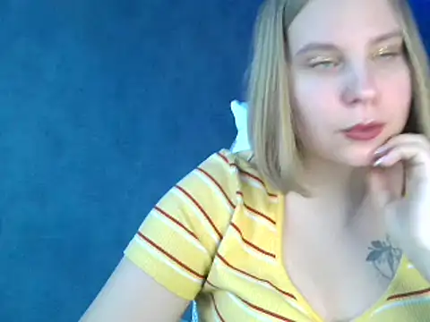 Thalia  Star online show from January 2025 12:07:02 PM