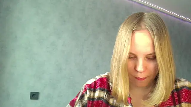 Thalia  Star online show from February 2025 09:07:01 AM