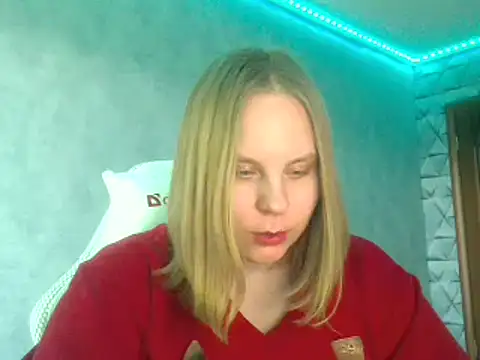 Thalia  Star online show from March 2025 12:22:01 PM