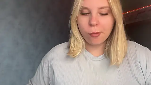 Thalia  Star online show from October 2025 12:30:02 PM