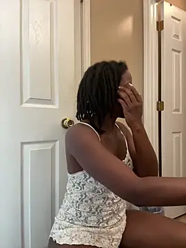 choclatepeaach online show from April 2026 01:27:02 PM