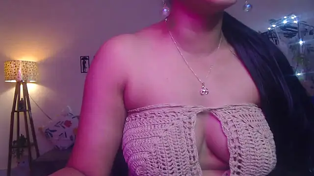 Snapshot of Zonayesha chatting on November 2025 02:05:02 PM Zonayesha online show from November 2025 02:05:02 PM