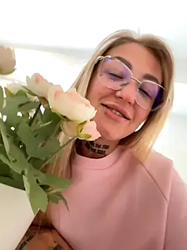 MazeSin online show from September 2025 05:20:02 AM