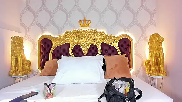 KendralHolson online show from September 2025 04:34:02 AM