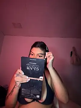 jennifer oliveira online show from December 2025 11:48:01 AM