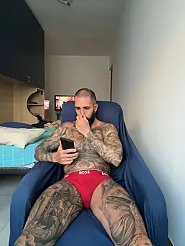 Snapshot of Gioeltoro89 chatting on June 2026 06:10:02 PM Gioeltoro89 online show from June 2026 06:10:02 PM