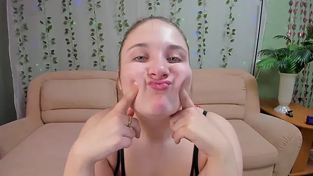 Miss Elsa  online show from April 2026 03:37:01 AM