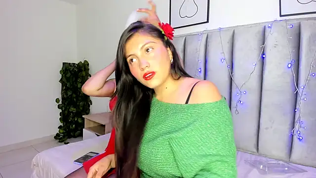 Emmy-Turnner online show from December 2024 07:10:02 PM