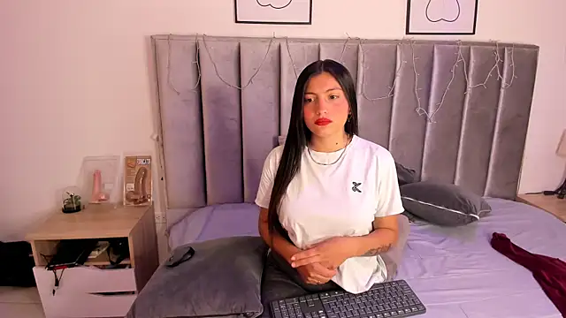 Emmy-Turnner online show from January 2025 12:06:01 PM