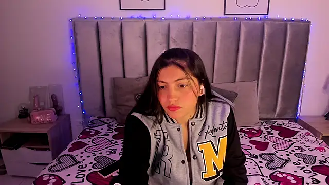 Emmy-Turnner online show from February 2025 12:03:02 PM