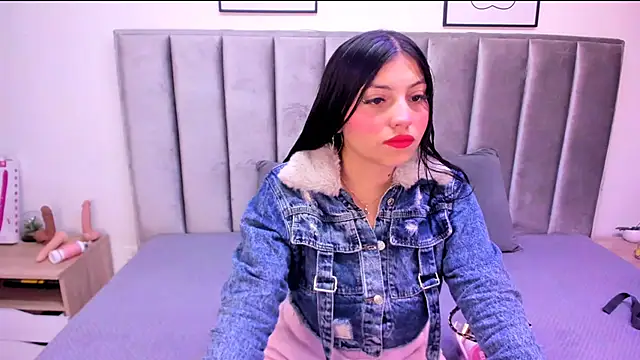 Emmy-Turnner online show from October 2025 12:12:02 PM