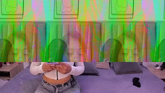 Emmy-Turnner online show from November 2025 02:38:02 PM