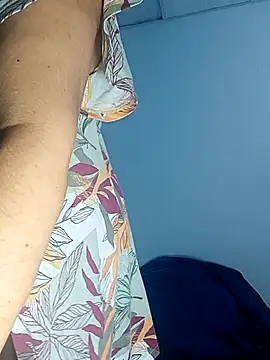 Snapshot of rrosevicky chatting on February 2026 05:39:01 AM rrosevicky online show from February 2026 05:39:01 AM