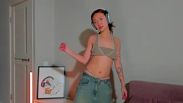 EllaSky xoxo online show from December 2024 02:02:01 AM