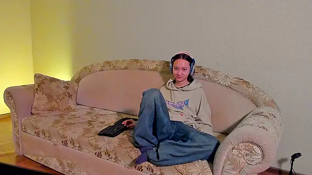 EllaSky xoxo online show from March 2025 11:03:02 PM