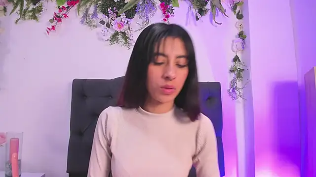 Alyssa jones online show from January 2025 10:17:01 AM