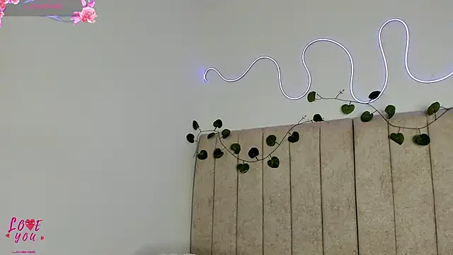 Kaseydelvey online show from October 2025 10:54:02 PM