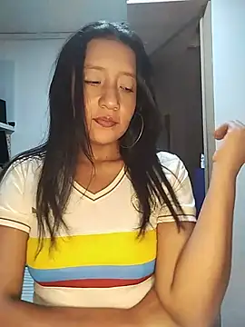 Snapshot of cami_victoria chatting on June 2026 06:53:02 PM cami victoria online show from June 2026 06:53:02 PM