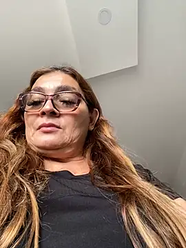 AntonellaAlondra4 online show from February 2025 06:48:01 PM