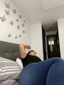 AntonellaAlondra4 online show from February 2025 04:05:01 PM