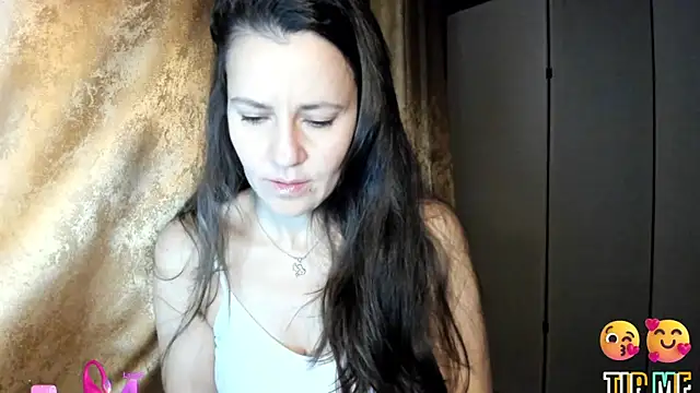 Snapshot of Found_Me chatting on November 2025 11:10:01 PM Found Me online show from November 2025 11:10:01 PM