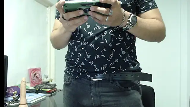 Dylanwish online show from December 2024 11:25:01 PM