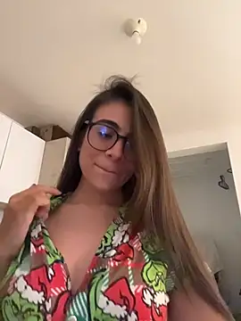 MariaIsabella8 online show from May 2026 09:43:01 PM