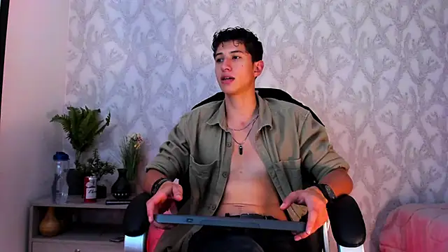 Dorianmistery2322  online show from December 2024 10:23:02 AM