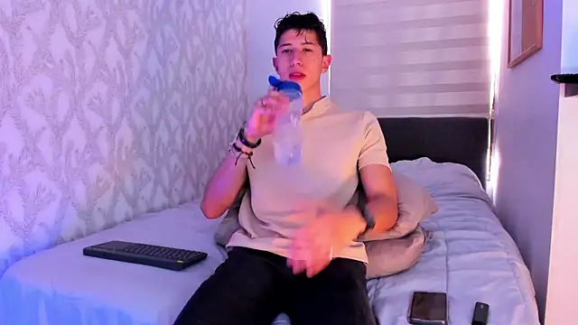 Dorianmistery2322  online show from February 2025 06:49:02 PM