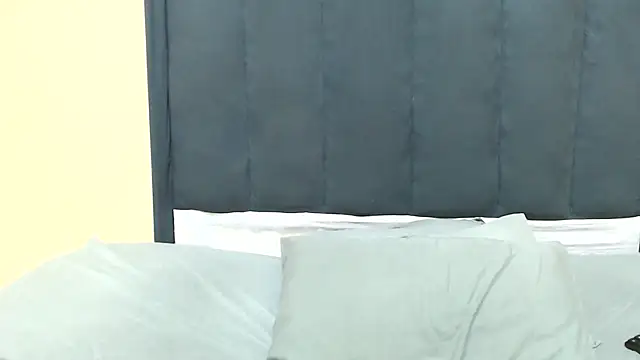 kittykhloe22 online show from September 2025 05:46:01 PM