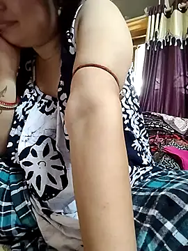 Royalgirl667 online show from December 2024 05:39:02 AM