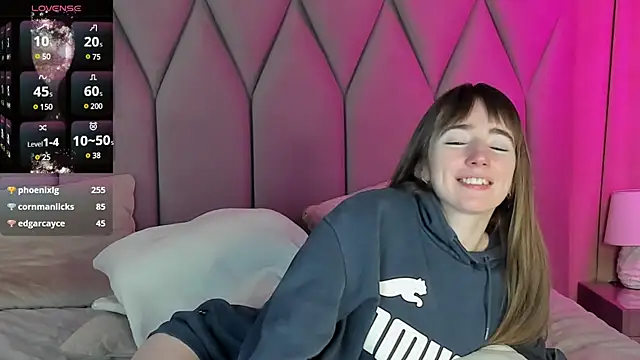 MillicentFarrell online show from February 2025 10:02:02 PM