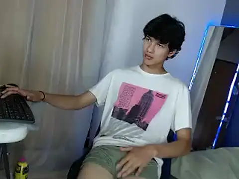 Snapshot of jason_graeats chatting on December 2024 04:44:02 AM jason graeats online show from December 2024 04:44:02 AM