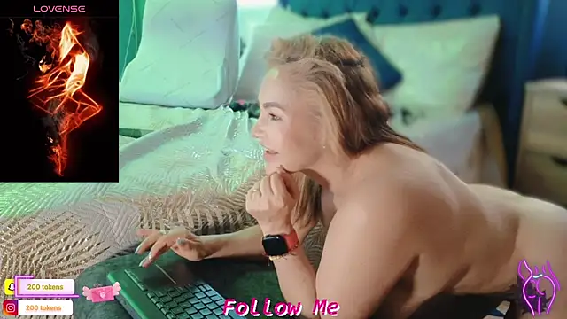 QueenYsuRey online show from March 2025 09:54:02 PM