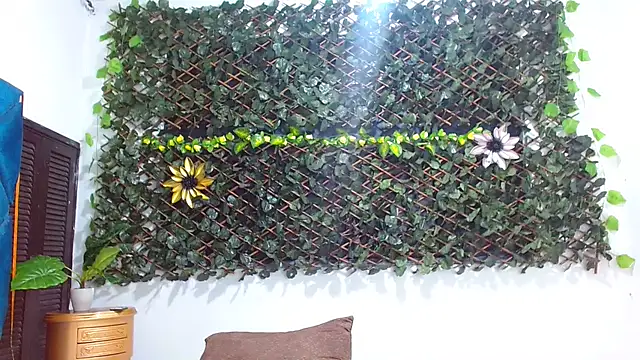 EstrellaRuizz online show from September 2025 09:34:02 AM