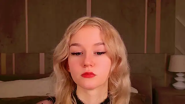 NaomiLoys online show from February 2025 05:11:02 PM