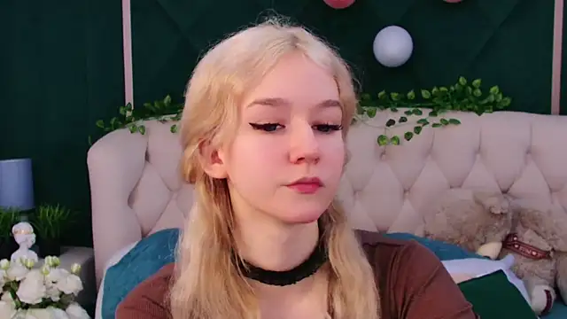 NaomiLoys online show from February 2025 05:04:02 PM