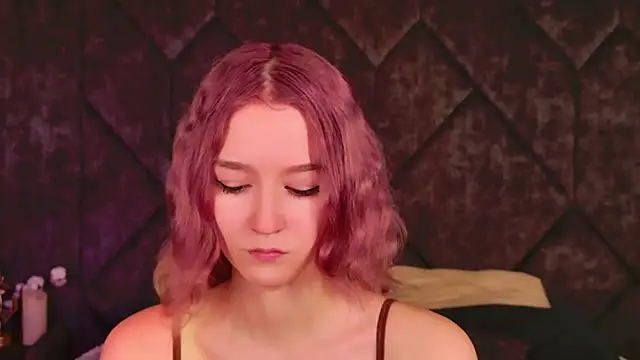 NaomiLoys online show from October 2025 05:47:02 AM