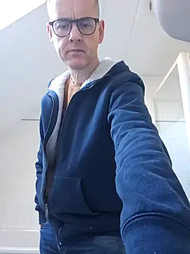 Hectorthyssen1 online show from February 2025 12:46:02 PM