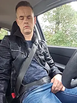 Hectorthyssen1 online show from October 2025 02:36:02 PM