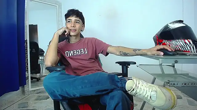 Zacktk7 online show from December 2024 11:07:01 PM