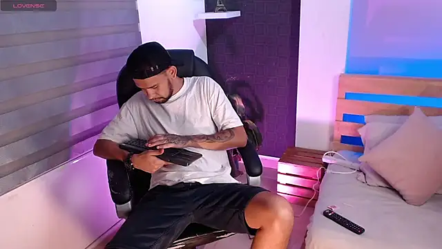 Bedobigcock online show from January 2025 11:24:02 PM