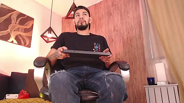 Bedobigcock online show from January 2025 05:13:01 PM