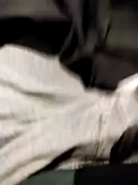 Snapshot of JulesG18 chatting on February 2026 02:54:02 PM JulesG18 online show from February 2026 02:54:02 PM